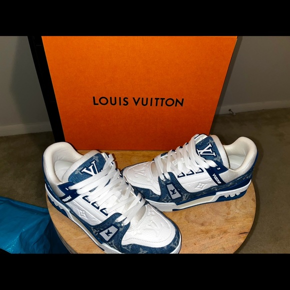 LV Trainer Sneaker - Picture 3 of 4